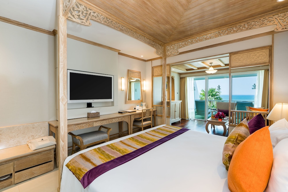 ROYAL CLIFF BEACH TERRACE 44/74