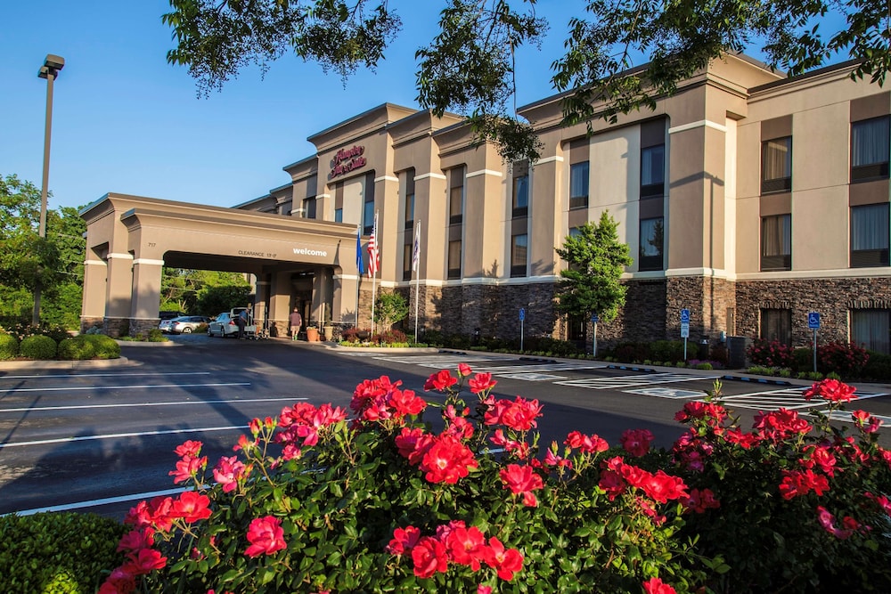 Hampton Inn Suites Stillwater 1/50