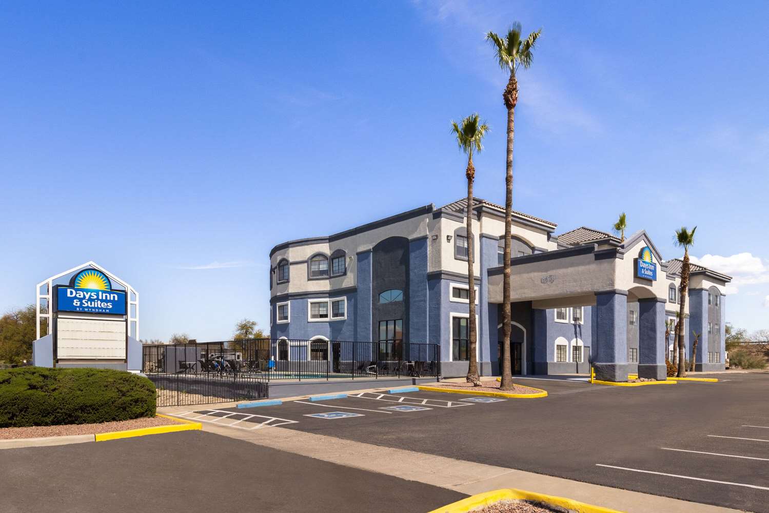 Days Inn & Suites by Wyndham Tucson/Marana 33/39