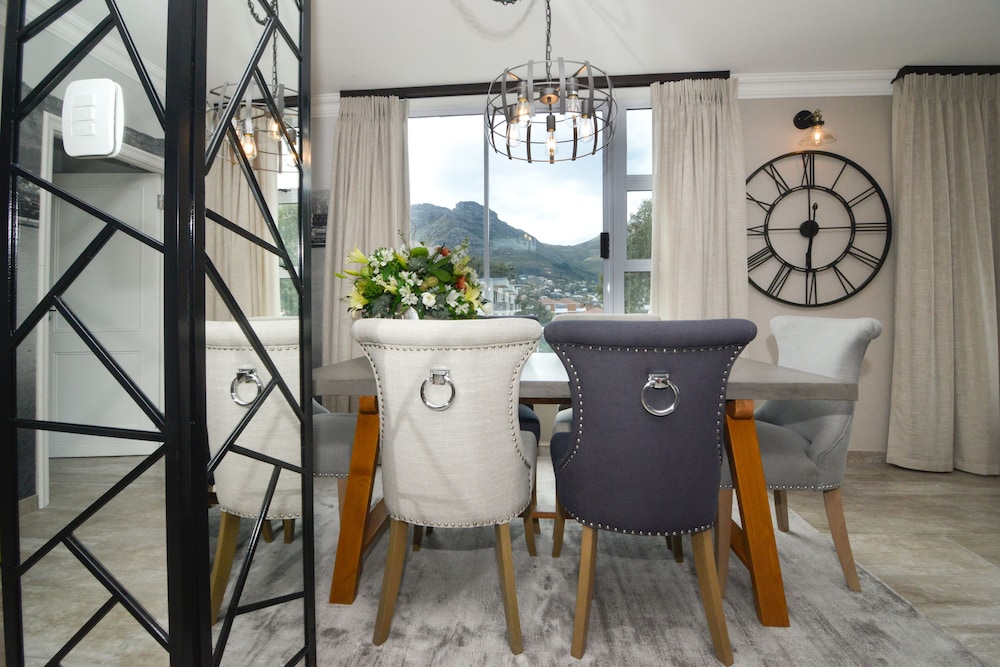 dk villas 2 The Boardwalk (Hout Bay) 5/50