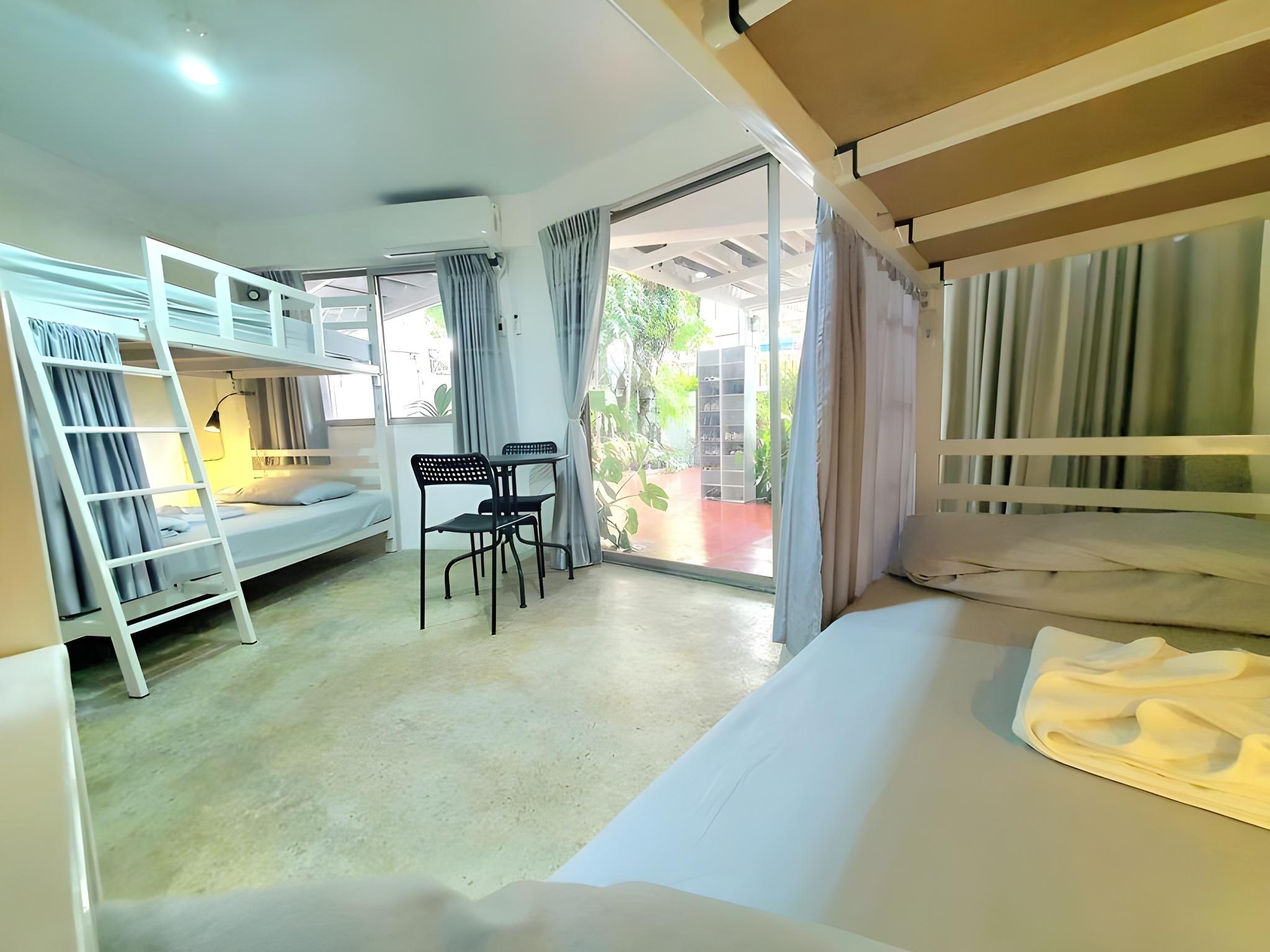 Female Dorm, Female Only, Standard, 2 Double Beds, Shared Bathroom