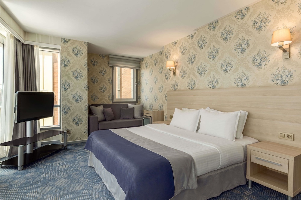 Ramada by Wyndham Ankara 12/40