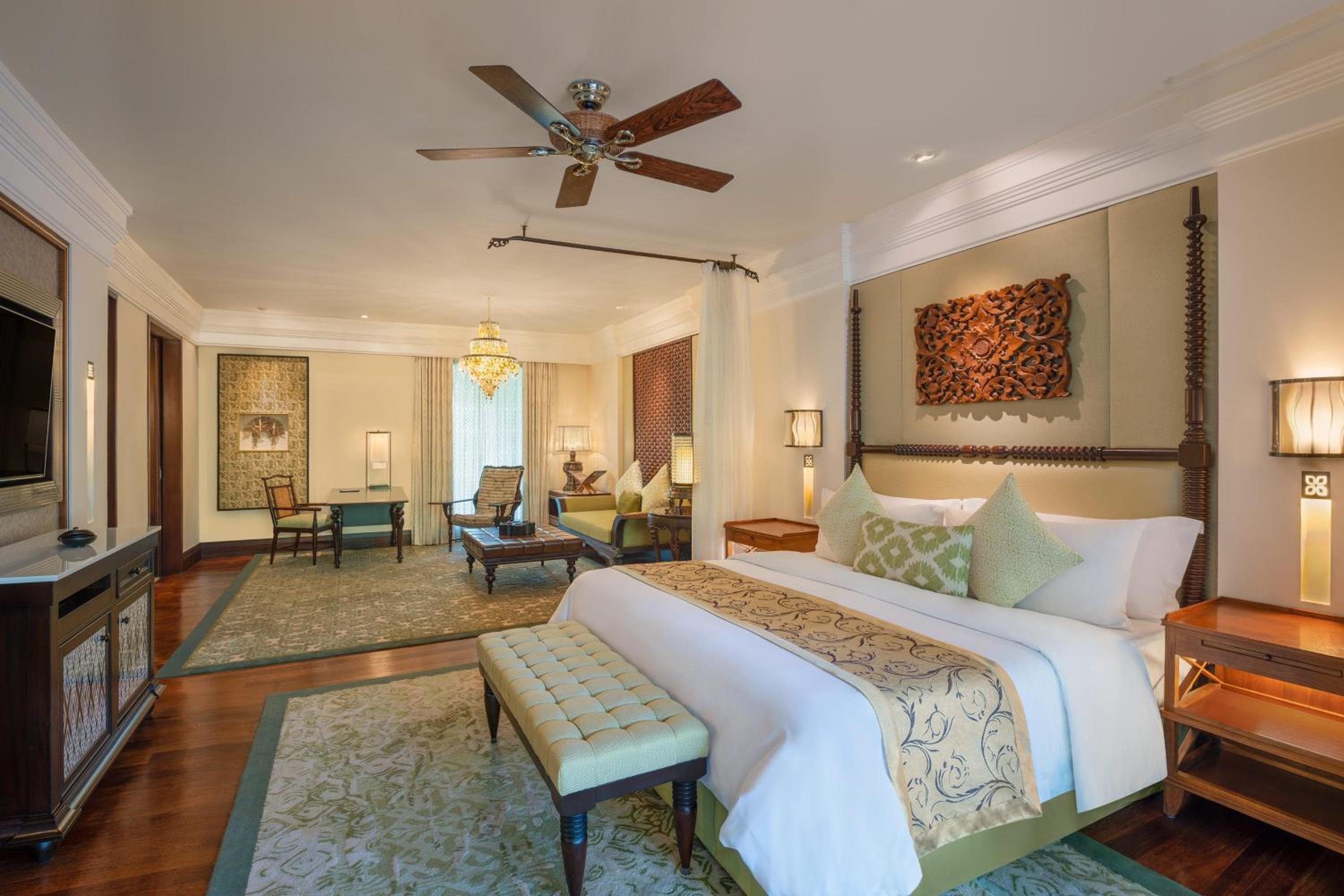 1 Bedroom, St Regis, Pool, Suite, King Bed, Plunge Pool