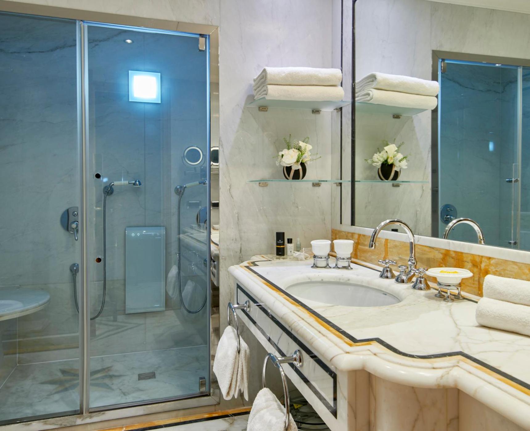 Suite, Park and Pool View