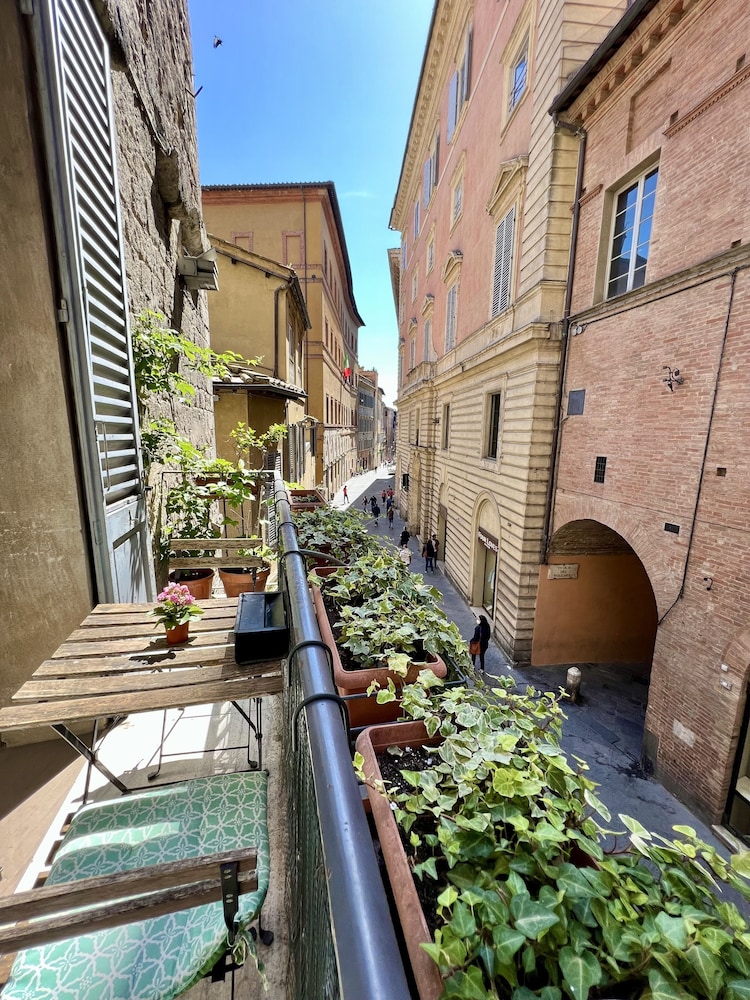Piccolo Hotel Etruria 43/69