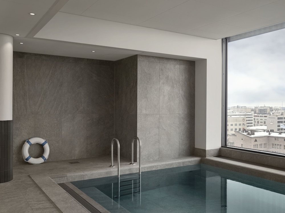 swimming pool spa