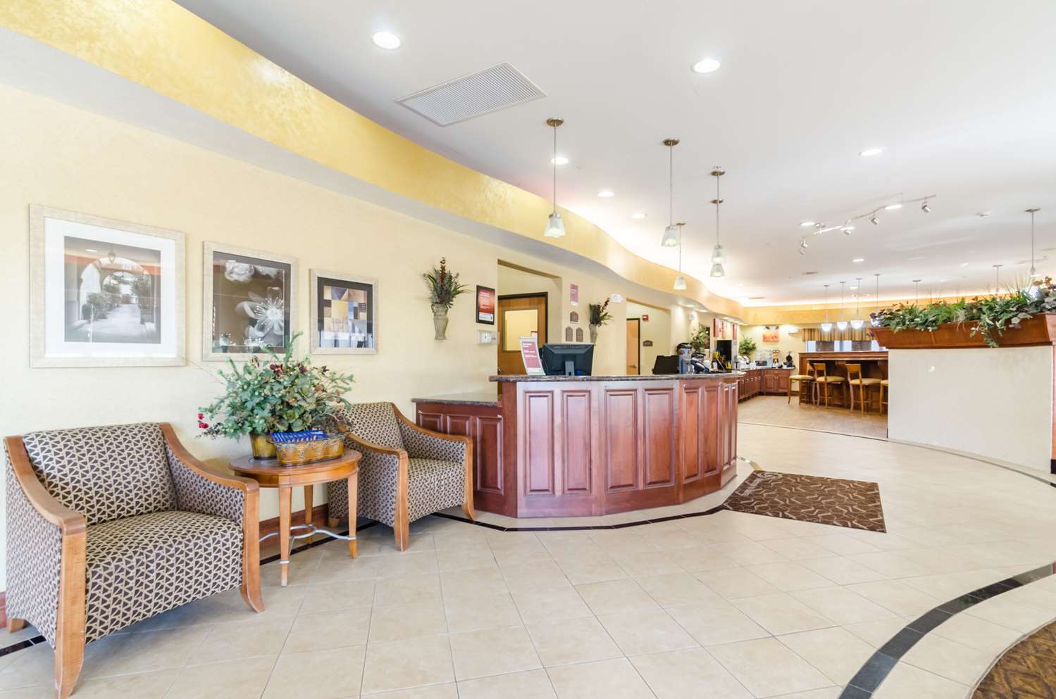 Comfort Suites Salina 12/44