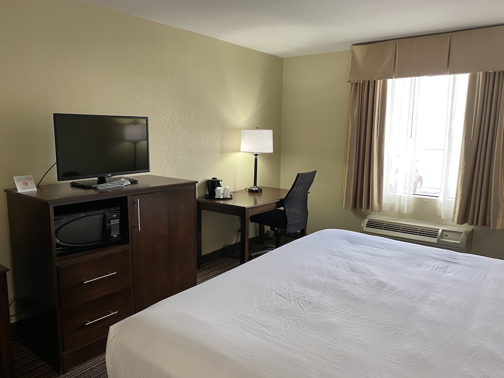 DoubleTree by Hilton Quincy 21/77
