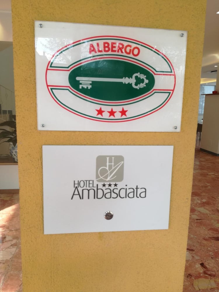 Hotel Ambasciata 23/36