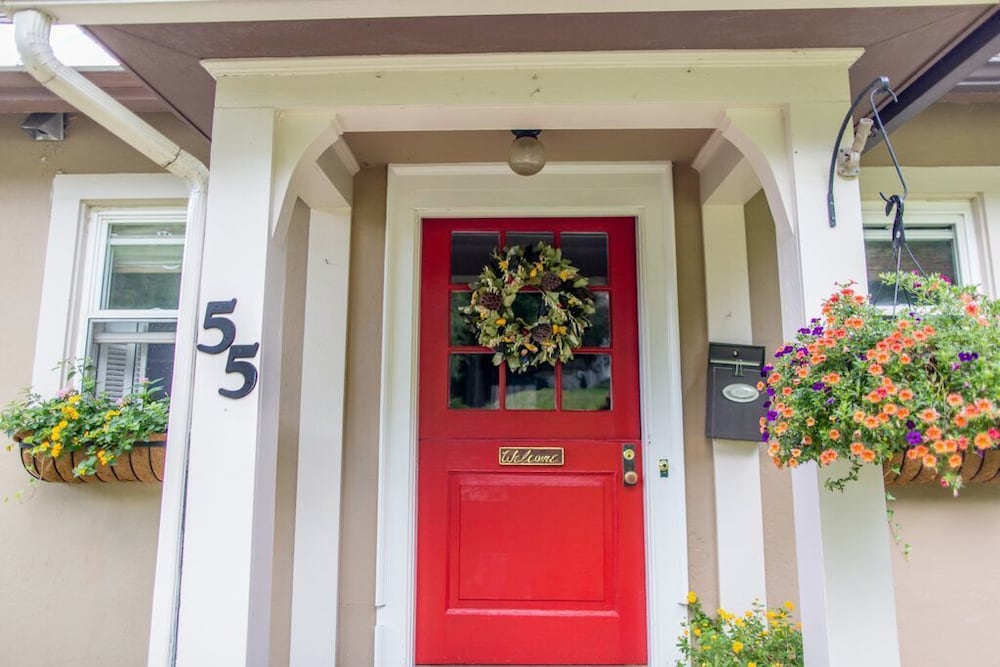 The Red Door B&B 4/34