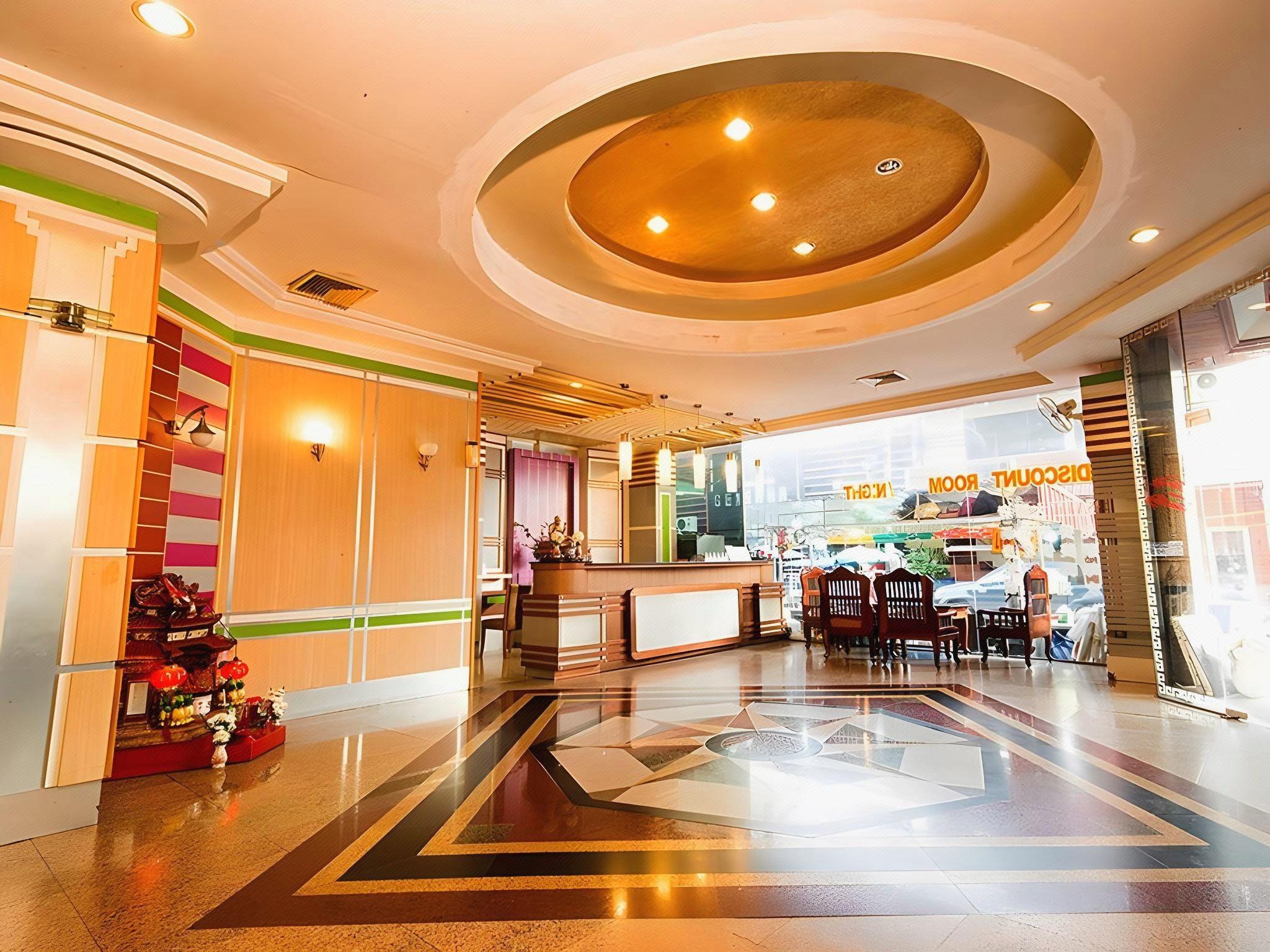 Satit Hotel 7/30