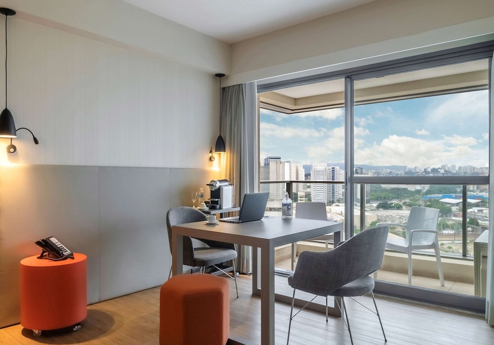 Mercure Guarulhos Aeroporto Hotel 51/75