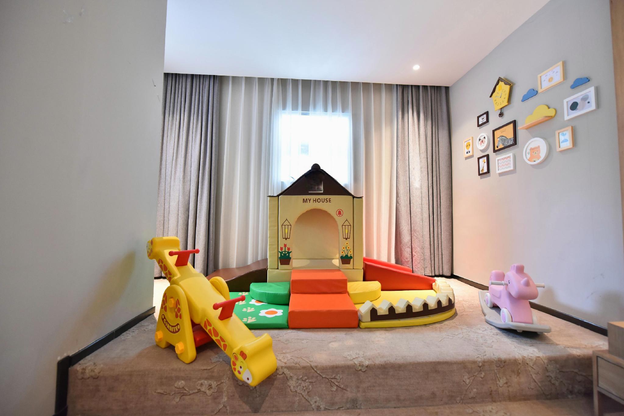 Dynasty Hotel (Shenzhen Futian Port) 58/62