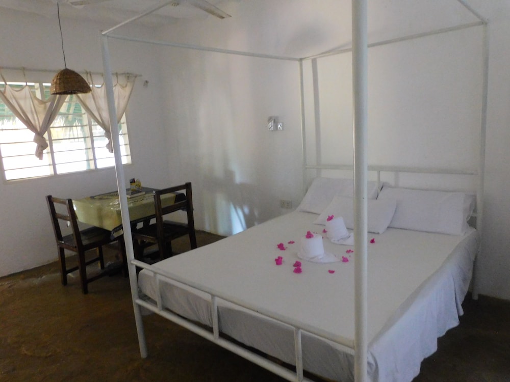 Travellers Inn Resort Malindi 9/34
