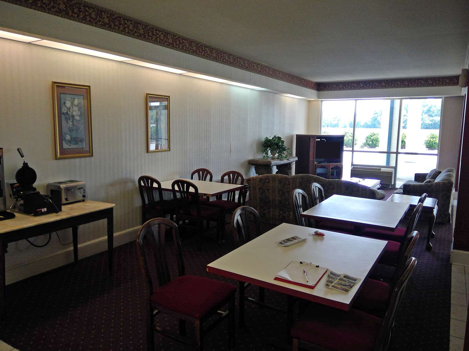 Americas Best Value Inn Kinston 25/31