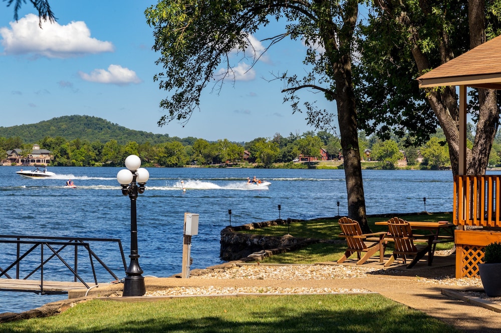 Point View Resort 54/73