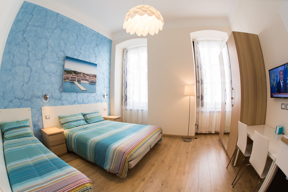 Rooms Boutique Carducci 9/50