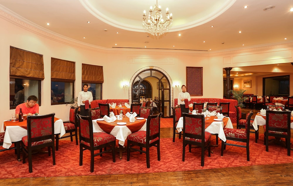 restaurant cafeteria