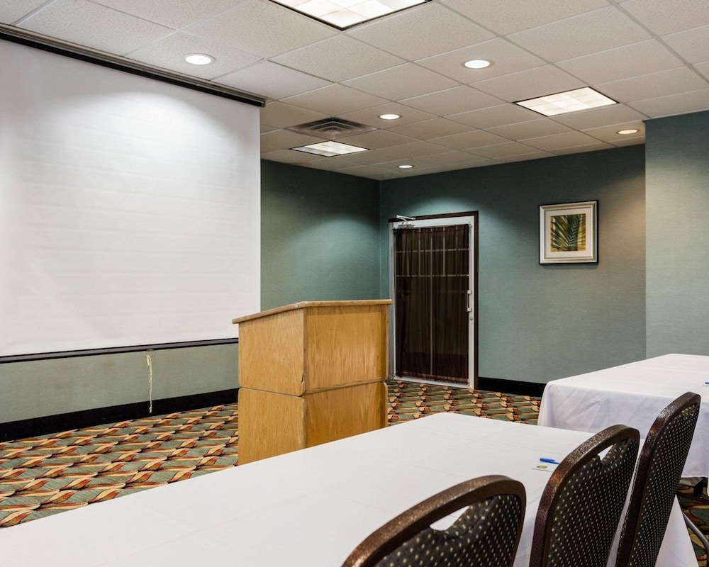 Comfort Inn and Suites Grenada 19/40