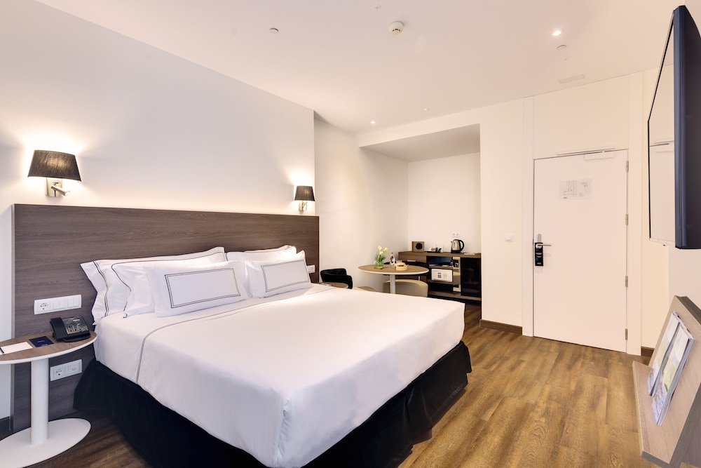 Melia Madrid Serrano 20/71