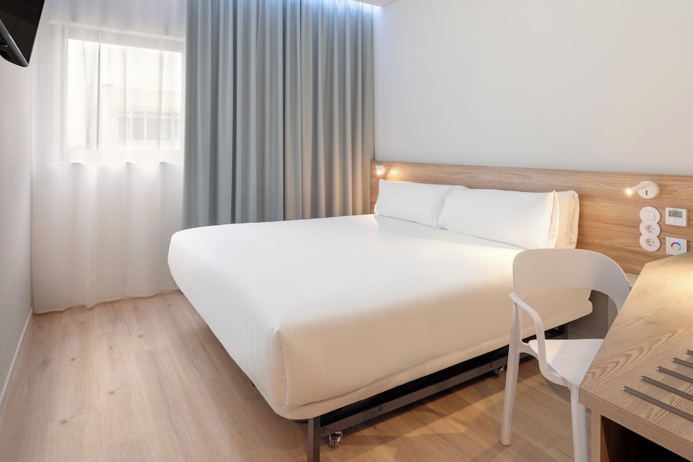 Standard, Double Bed