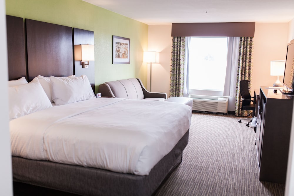 Holiday Inn Express Suites Sweetwater 15/44