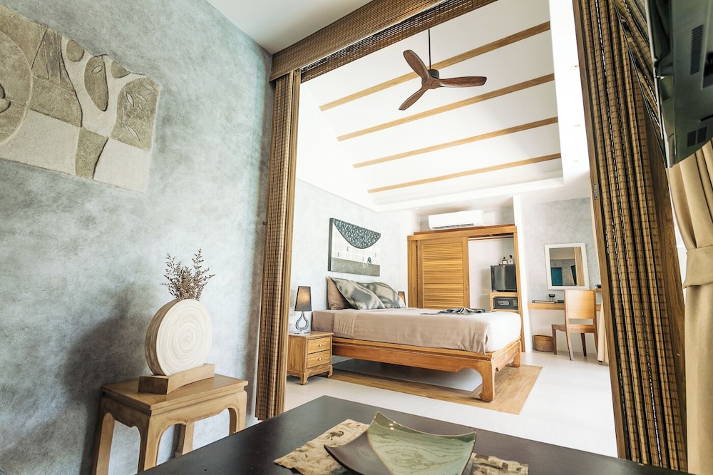 Khwan Beach Resort 70/71