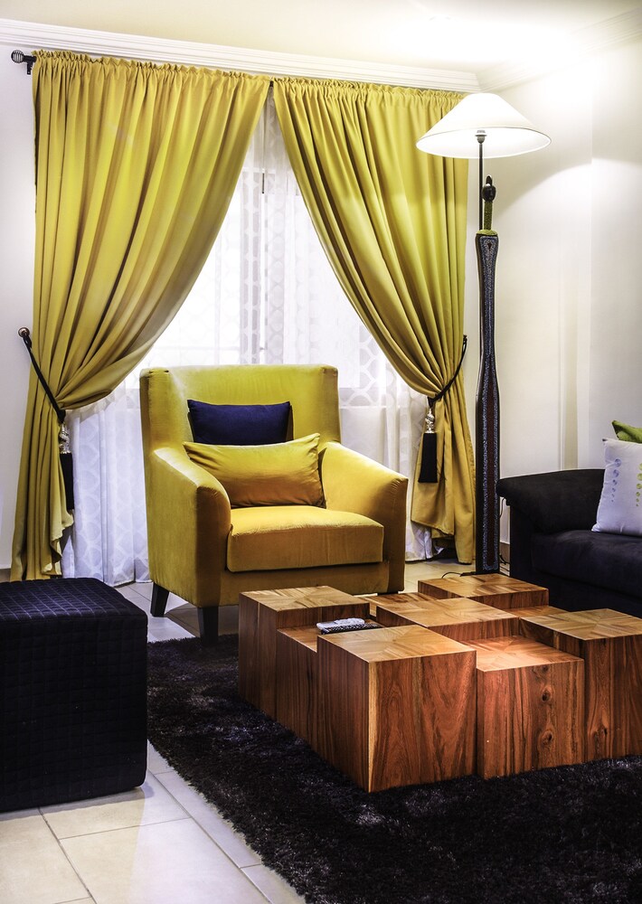 Home Residence Hotel 13/18