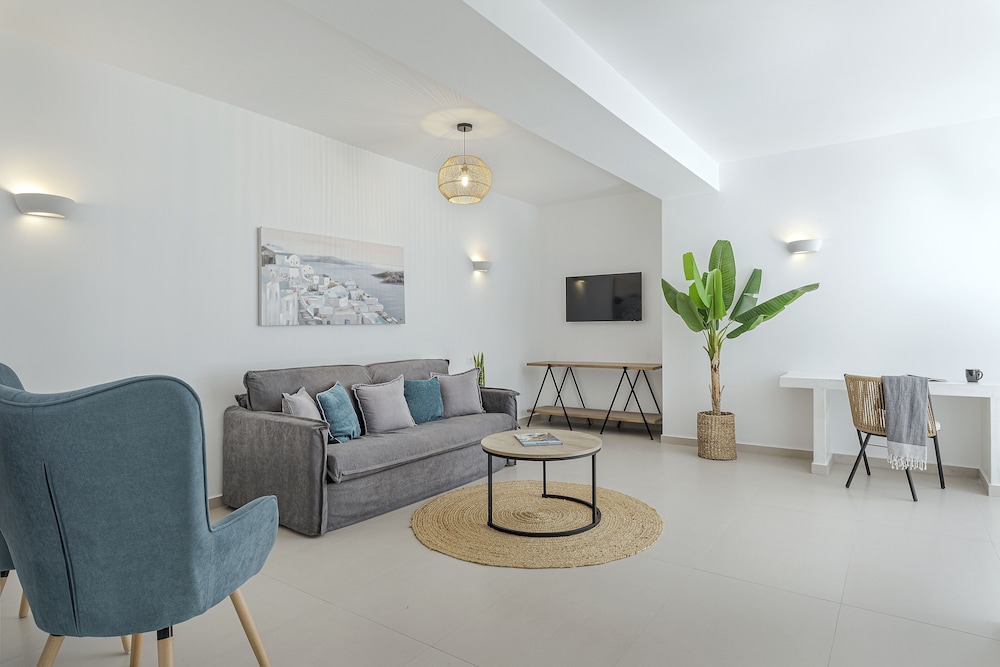 Onyx Hotel & Suites 40/60
