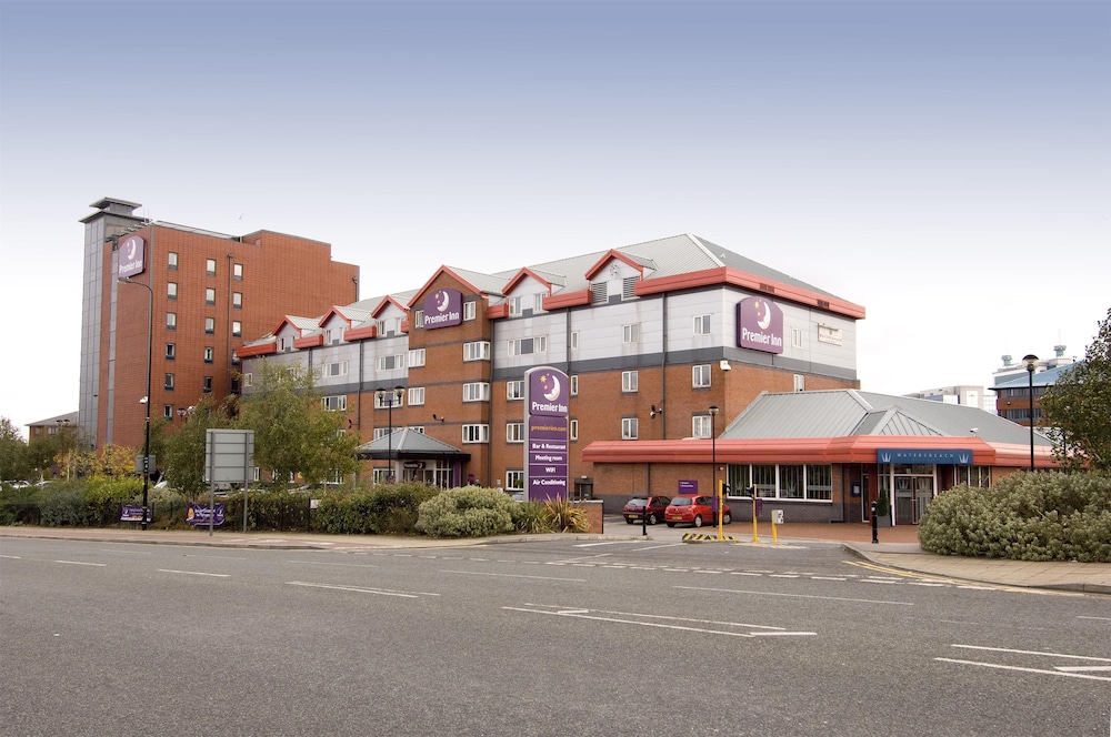 Premier Inn Manchester Old Trafford in MANCHESTER