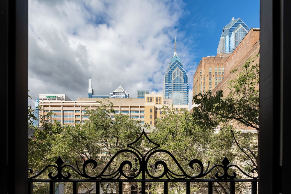 Sosuite at French Quarters - Rittenhouse Square 44/50