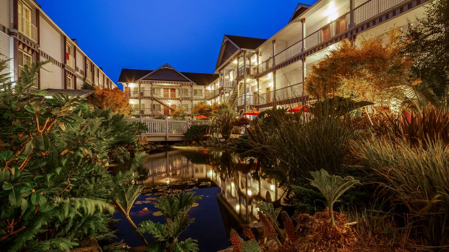 Best Western Plus Bayshore Inn 15/17