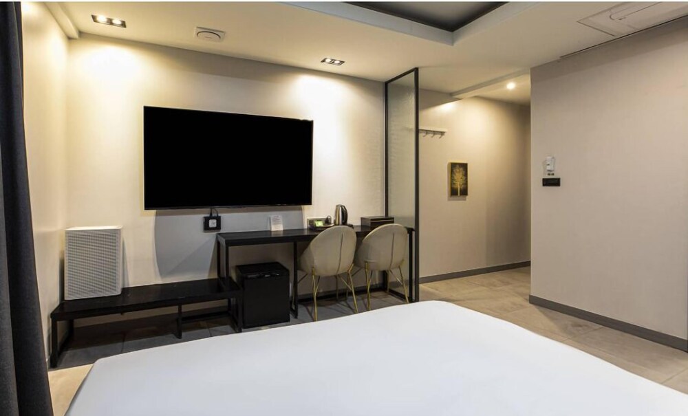 Hotel 99 Prestige 58/68
