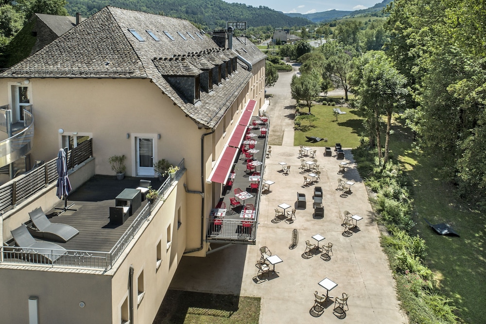 Hotel Restaurant Les 2 Rives 44/48