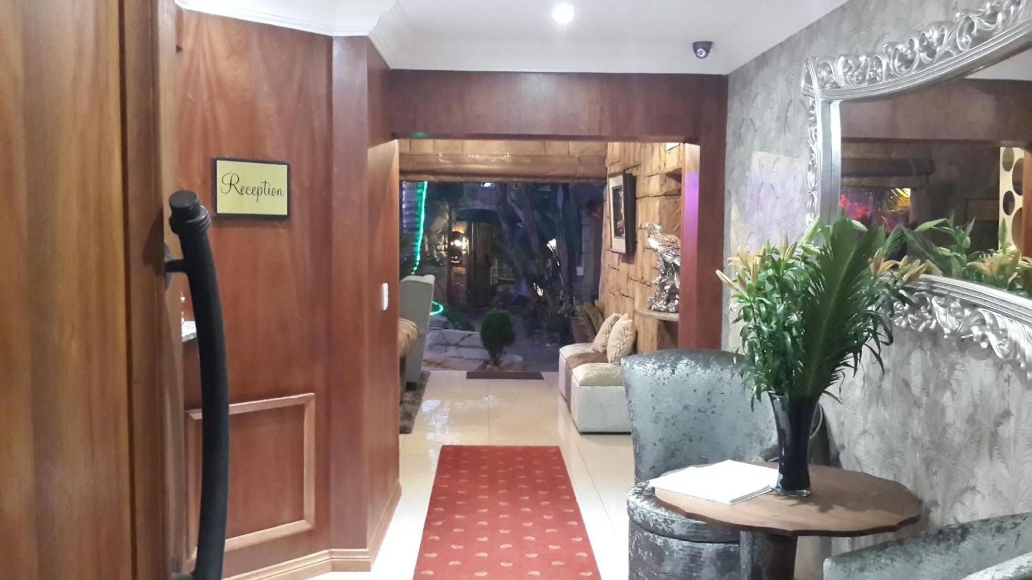 Eagle Rock Executive Guest House 18/35