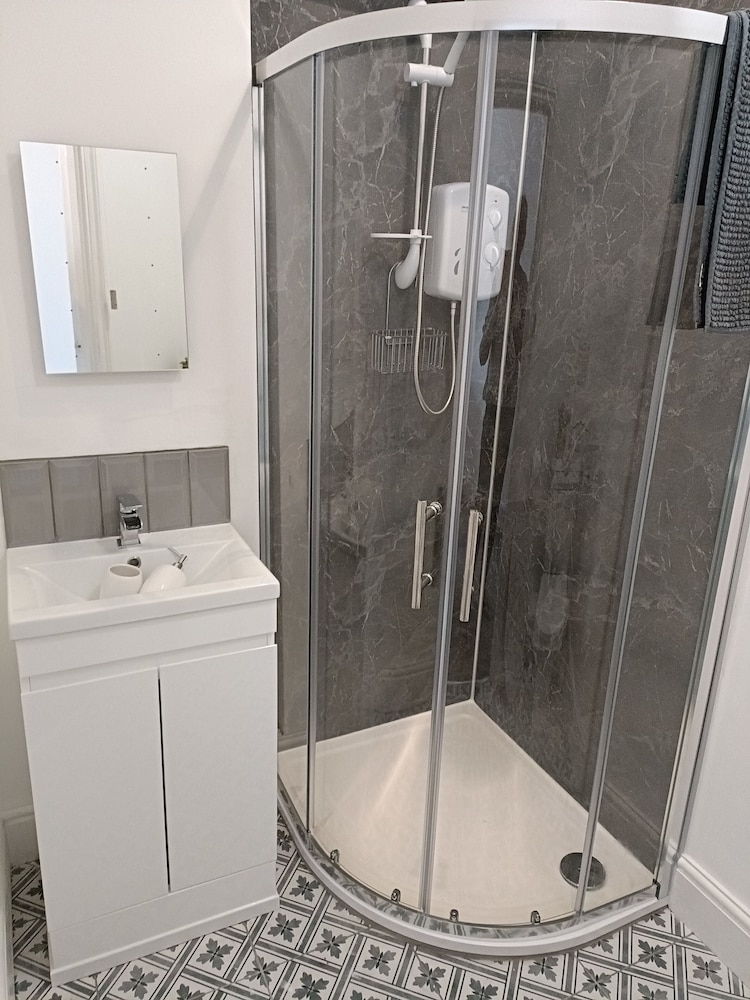 Tregella Guest House 47/50