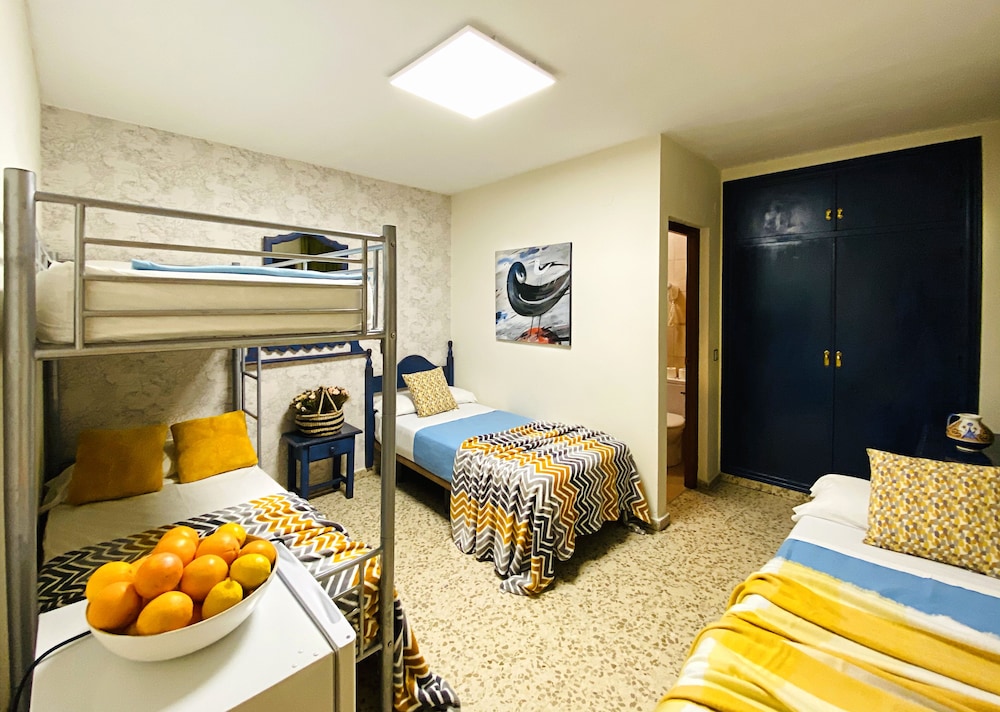 Hostal Azahara 17/70