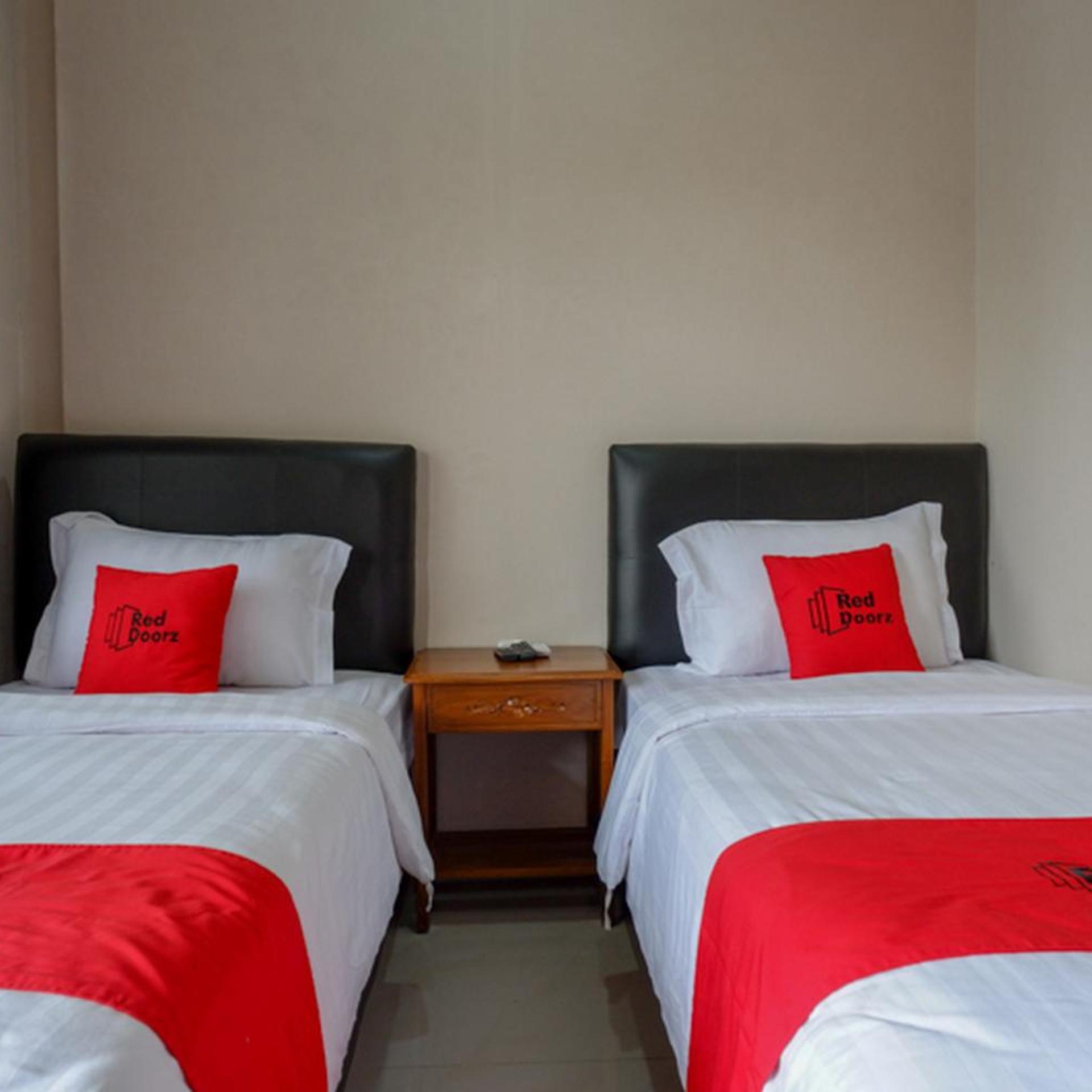 RedDoorz @ Jalan Majapahit Semarang 20/56