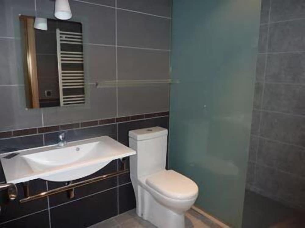 Olimpiades Aparthotel 63/66