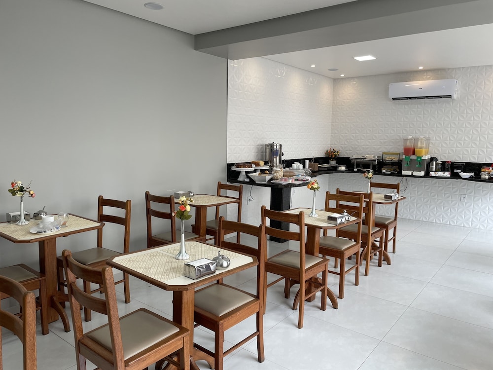 Hotel Beira Rio - Teófilo Otoni 36/50