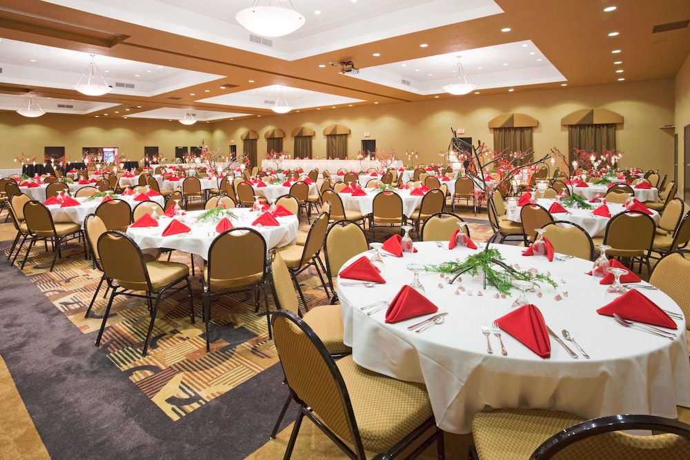 Holiday Inn Express Hotel & Suites Sioux Falls-Brandon, an IHG Hotel 28/41