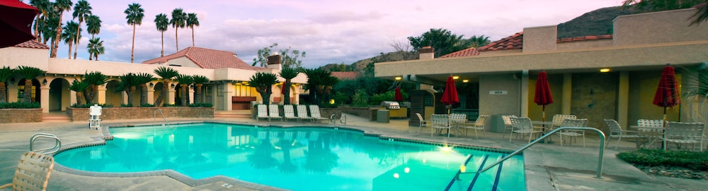 The Oasis Resort 13/76