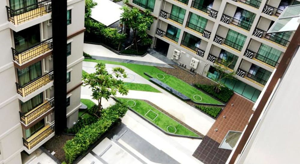 Chor Cher - The Luxury Green Hotel in BANG SAO THONG
