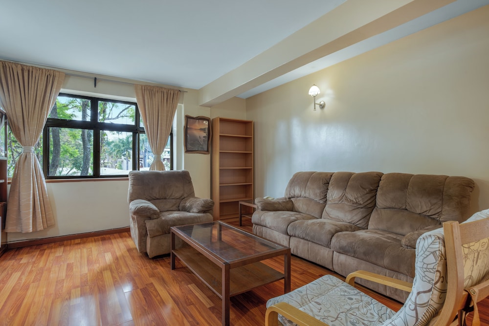 Kate's Apartments 55/80