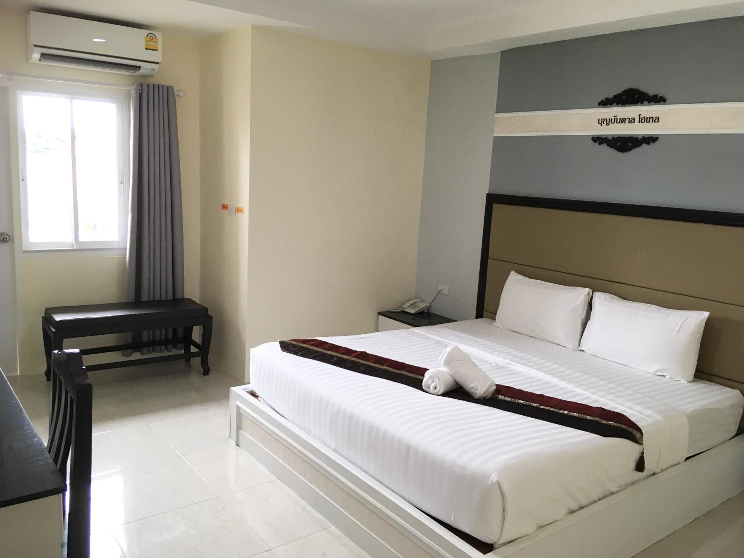 Boonbundal Hotel 14/50