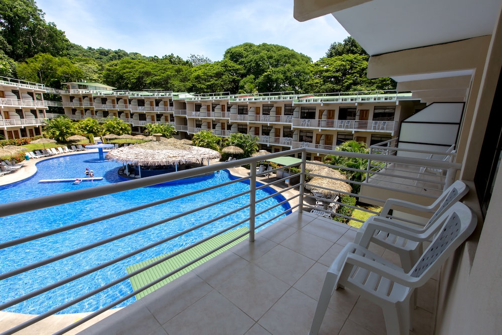 Hotel Arenas Punta Leona 37/66