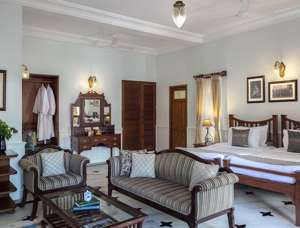 RATAN VILLAS 8/31