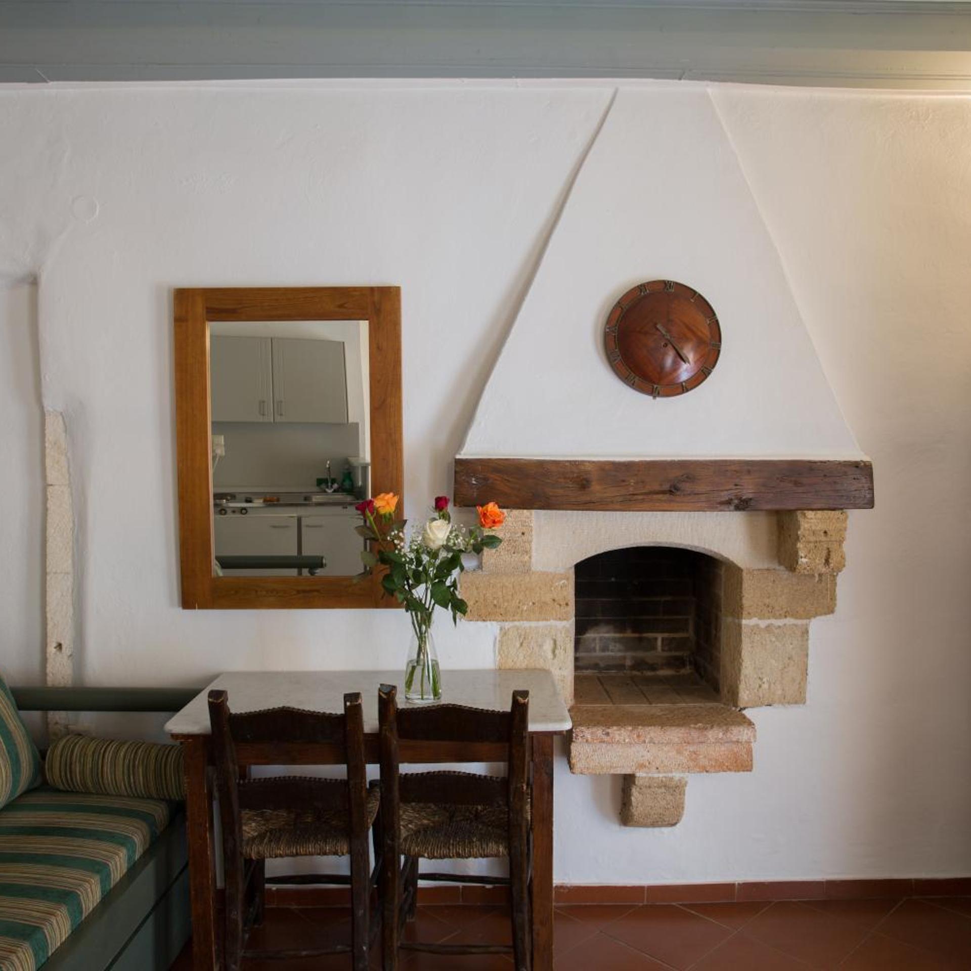 Nostos Hotel 65/81