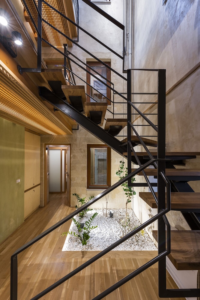 Polixenys Suites 22/46