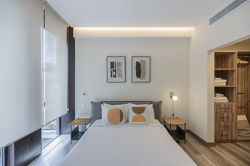 2 BEDROOMS, APARTMENT